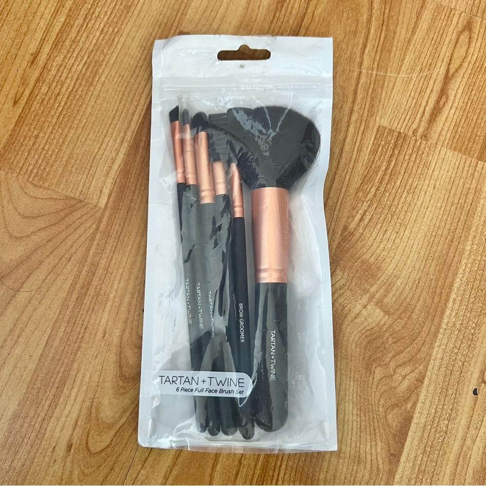 Tartan+Twine brush set